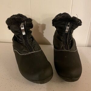 Sporto Ankle high Snow Boots size 9.5 Woman